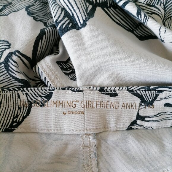 So Slimming By Chico's Womens White Floral Girlfriend Ankle Jeans Size 1.5 US M - Picture 5 of 7